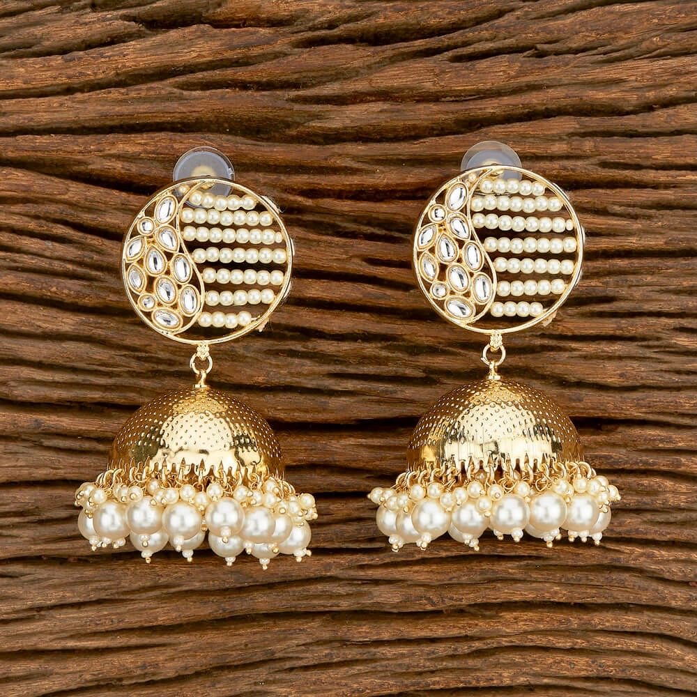 Round Kundan earrings Perfect for your Indian as well as indo western look  ♥️ Book now ♥️ #kundan #kundanjewellery #kundanearring… | Instagram